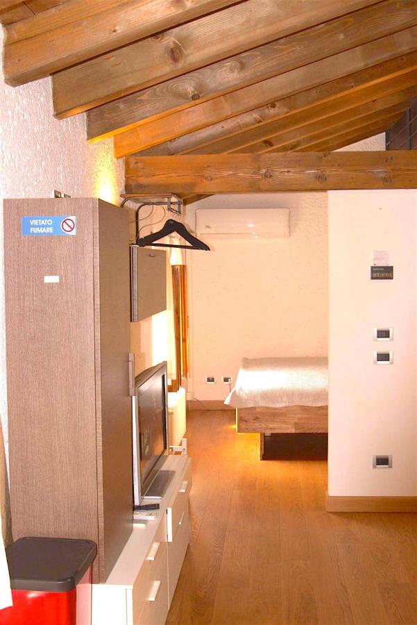 Aly D'Angelo Alla Torre - Immobiliare Azzurra Bardolino Bagian luar foto